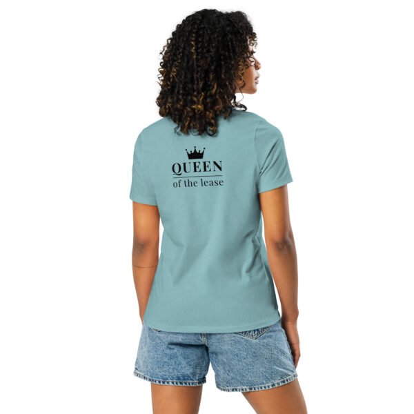 Women's Relaxed T-Shirt Queen - Image 8