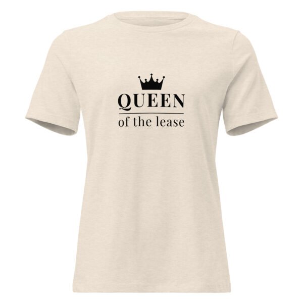 Women's Relaxed T-Shirt Queen - Image 14