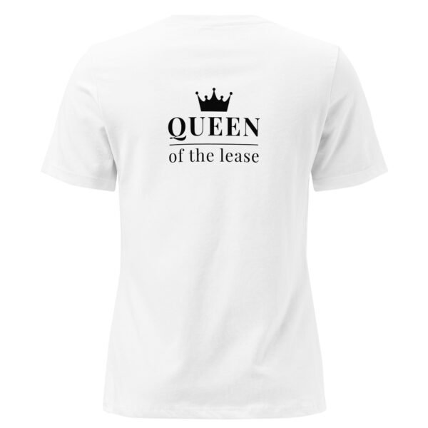Women's Relaxed T-Shirt Queen - Image 16