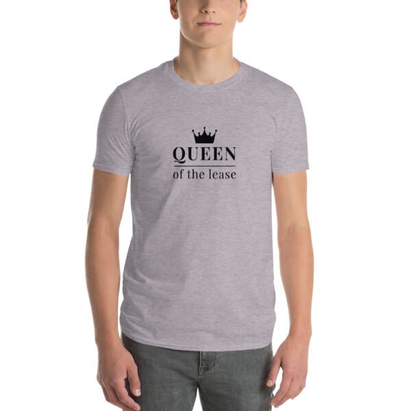 Short-Sleeve T-Shirt Queen - Image 10
