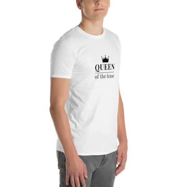 Short-Sleeve T-Shirt Queen - Image 19
